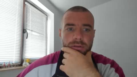 Snapshot of alfiesolomons87 chatting on October 22, 10:15 am alfiesolomons87 online show from October 22, 10:15 am