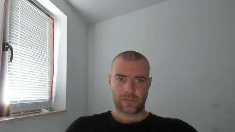 Snapshot of alfiesolomons87 chatting on November 11, 9:09 am alfiesolomons87 online show from November 11, 9:09 am