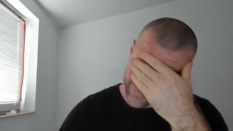 Snapshot of alfiesolomons87 chatting on November 12, 8:15 am alfiesolomons87 online show from November 12, 8:15 am