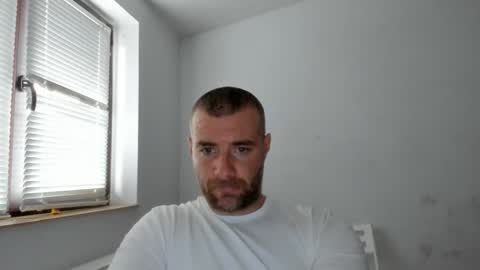 Snapshot of alfiesolomons87 chatting on November 17, 11:05 am alfiesolomons87 online show from November 17, 11:05 am