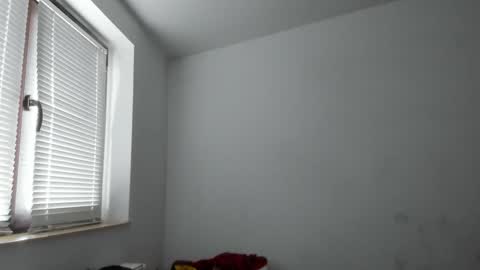 Snapshot of alfiesolomons87 chatting on November 20, 10:48 am alfiesolomons87 online show from November 20, 10:48 am