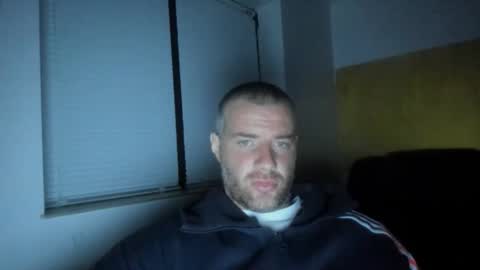 alfiesolomons87 online show from April 28, 8:14 pm