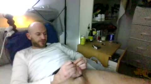 Edgarrrdd1021 online show from June 21, 4:04 am