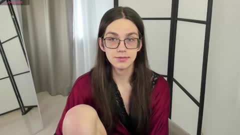 Snapshot of alfred_jones chatting on December 3, 10:24 am Alfreda online show from December 3, 10:24 am