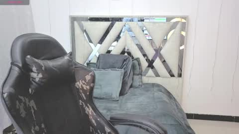 Carolina Join The Fan Club  online show from February 24, 1:14 am