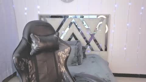 Carolina Join The Fan Club  online show from March 6, 2:08 am