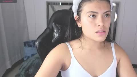 Carolina Join The Fan Club  online show from March 17, 10:57 pm