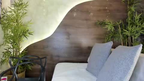 Snapshot of ali_miko_ chatting on January 7, 11:45 am Ali online show from January 7, 11:45 am