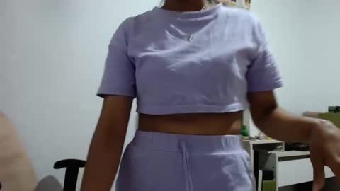 Alia  online show from February 13, 1:07 pm