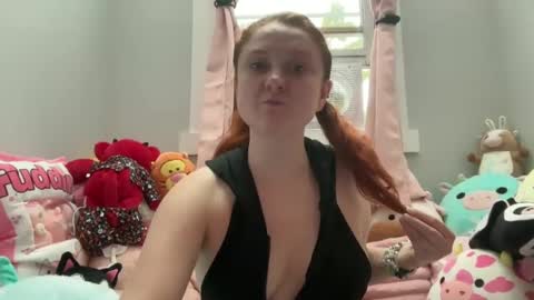 alibluee online show from September 24, 1:25 pm