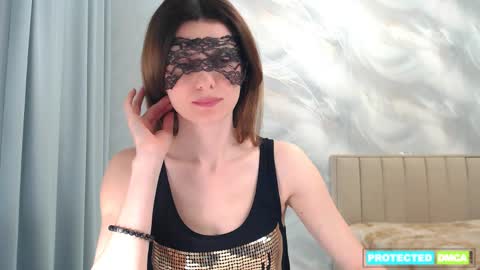 Snapshot of alica_webcam chatting on May 5, 7:22 pm Alice online show from May 5, 7:22 pm