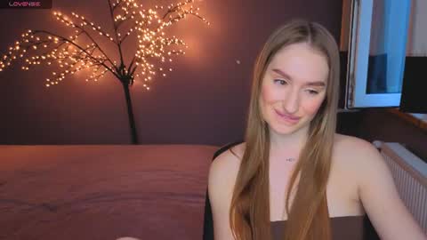 Snapshot of alicafoxis chatting on July 6, 5:37 pm Alica online show from July 6, 5:37 pm