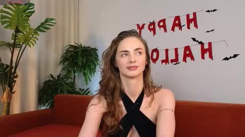 Snapshot of alicat_ chatting on October 26, 3:01 am Alicia online show from October 26, 3:01 am