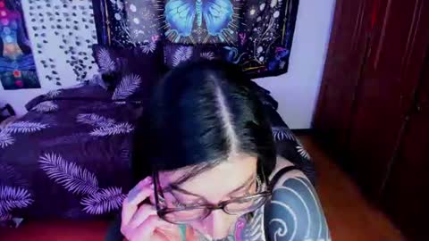 Snapshot of alice666f chatting on July 3, 4:35 pm ALiCE ROSE online show from July 3, 4:35 pm