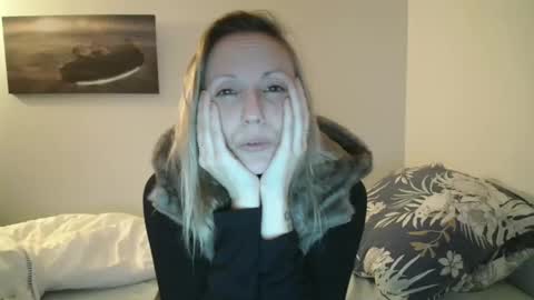 Alice online show from December 7, 9:44 pm