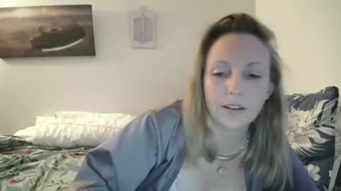 Alice online show from December 8, 4:07 pm