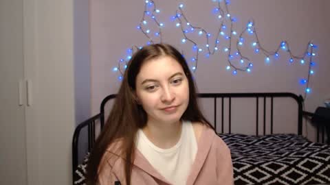 Alice online show from December 5, 5:50 pm