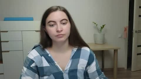 Alice online show from April 8, 5:24 pm