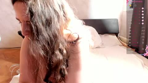 Snapshot of alice_allens chatting on May 19, 4:19 am Alice online show from May 19, 4:19 am