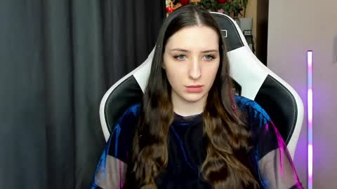 Alice online show from April 16, 12:39 pm