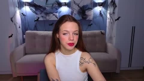 Snapshot of alice_delaney chatting on October 25, 8:14 pm Alice online show from October 25, 8:14 pm