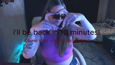 Snapshot of alice_dreamgirl_ chatting on February 13, 11:50 am Alice 3 online show from February 13, 11:50 am