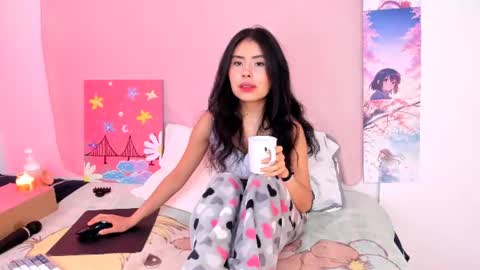 Alice Sofia online show from June 25, 6:01 pm
