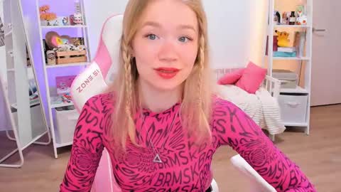Alichery online show from March 2, 3:45 am