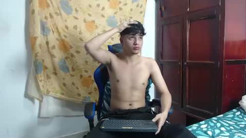 Snapshot of alice_julls chatting on June 22, 6:38 pm alice online show from June 22, 6:38 pm