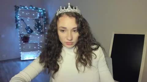 Alice online show from December 18, 7:09 pm