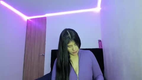alice and amber online show from March 7, 3:29 am