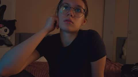 Snapshot of alice_miiiller chatting on September 11, 5:07 am Alice online show from September 11, 5:07 am