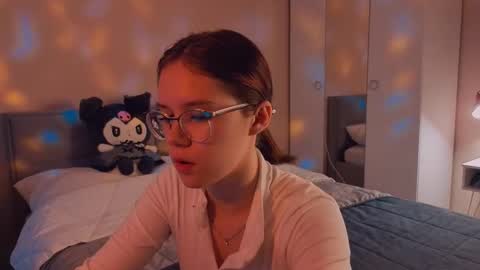 Snapshot of alice_miiiller chatting on September 17, 12:12 am Alice online show from September 17, 12:12 am