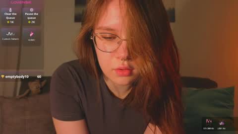 Alice online show from April 9, 10:59 pm