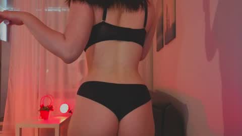 Snapshot of alice_miiiller chatting on May 1, 12:54 pm Alice online show from May 1, 12:54 pm