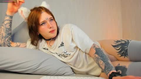 Snapshot of alice_moonshard chatting on April 25, 12:19 pm Alice online show from April 25, 12:19 pm
