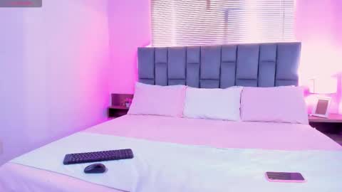 ALY    MI HORARIO MORNINGS FROM 700 AM TO 200 PM online show from November 19, 8:09 pm