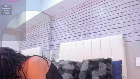 alice_roux online show from April 18, 12:47 am