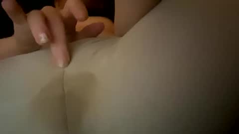 Snapshot of alice_sinn chatting on February 8, 9:57 pm alice_sinn online show from February 8, 9:57 pm