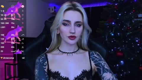 Snapshot of alice_specter chatting on December 7, 6:15 pm Alice online show from December 7, 6:15 pm
