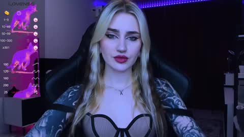 Snapshot of alice_specter chatting on February 26, 5:39 pm Alice online show from February 26, 5:39 pm