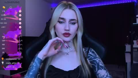 Snapshot of alice_specter chatting on February 27, 8:53 pm Alice online show from February 27, 8:53 pm