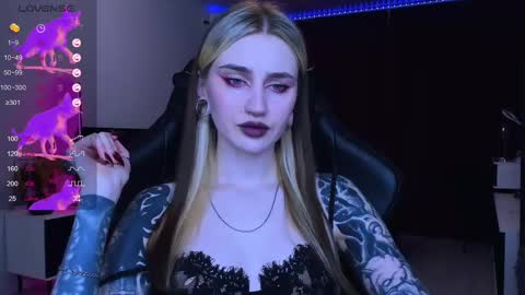 Snapshot of alice_specter chatting on March 8, 6:37 pm Alice online show from March 8, 6:37 pm