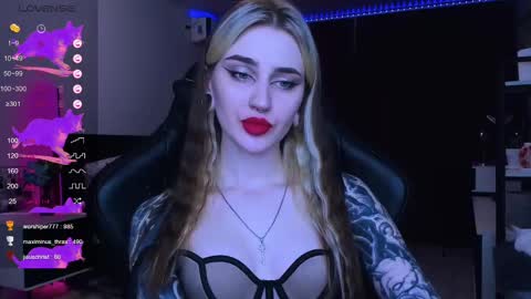 Snapshot of alice_specter chatting on March 9, 9:14 pm Alice online show from March 9, 9:14 pm