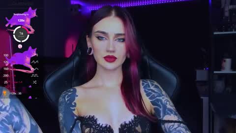 Snapshot of alice_specter chatting on October 10, 6:18 pm Alice online show from October 10, 6:18 pm
