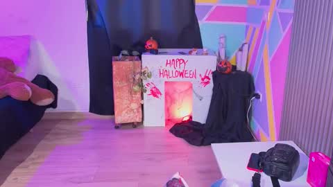 Snapshot of alice_star7 chatting on October 31, 7:04 pm Alice online show from October 31, 7:04 pm