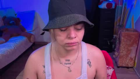 Snapshot of alice_star7 chatting on November 3, 11:44 am Alice online show from November 3, 11:44 am