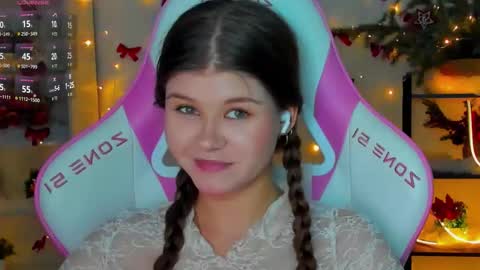 Alice online show from December 22, 4:37 pm