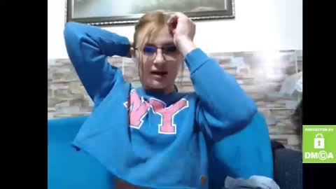 Snapshot of alice_trinity chatting on September 10, 5:13 pm Alice online show from September 10, 5:13 pm