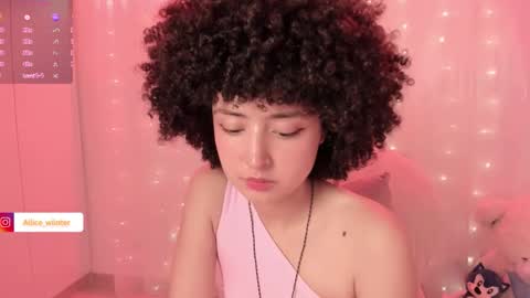 Alice  online show from November 11, 6:08 pm